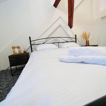 Apartament In Regim Hotelier King Mediaş Εξωτερικό φωτογραφία